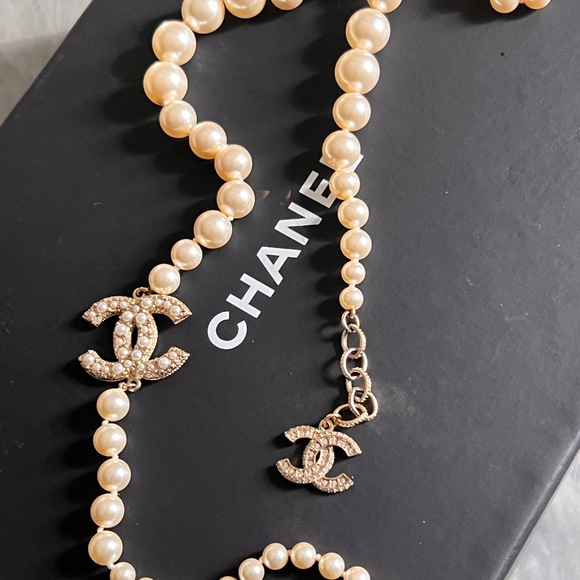 Chanel Cream Pearl Necklace/bracelet - Picture 1 of 2
